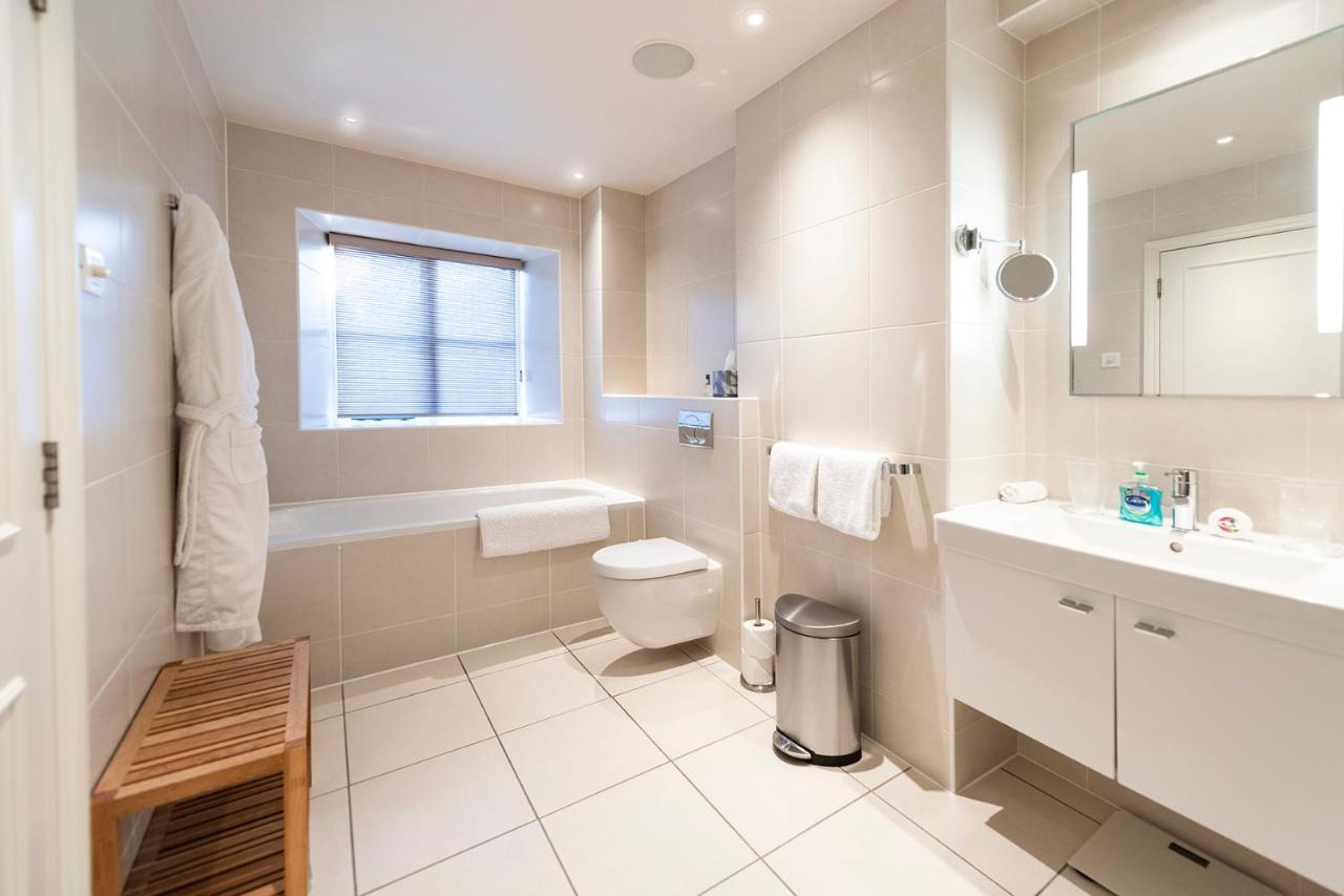 Oberon River View Apartment Bourton-on-the-Water Bagian luar foto